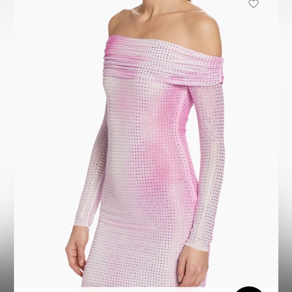 Self-Portrait
Crystal Off-The-Shoulder Bodycon Minidress - Picture 2 of 7